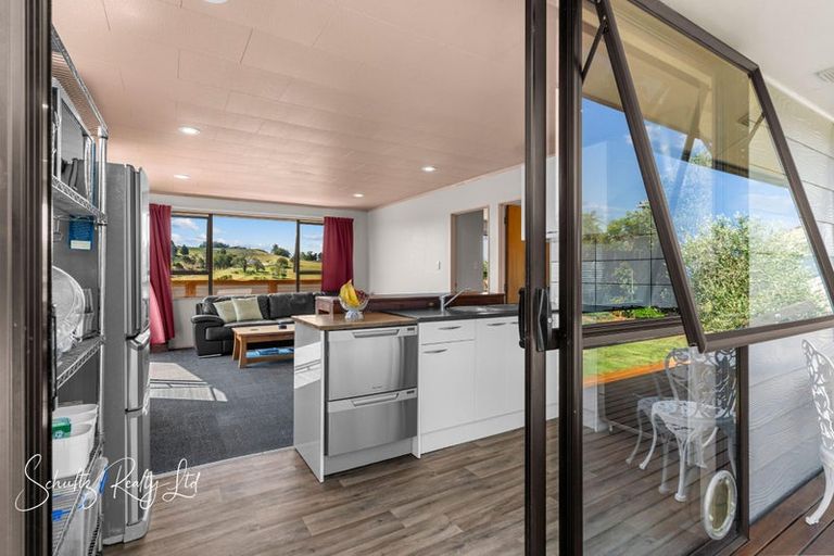 Photo of property in 4 Hebe Lane, Maungaturoto, 0520