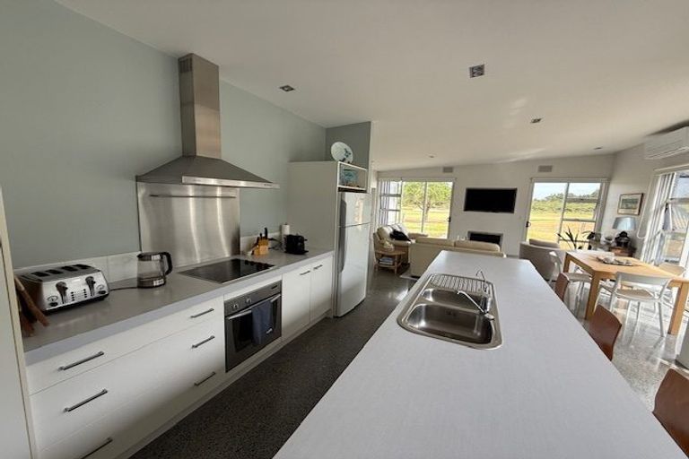 Photo of property in 152 Mangatawhiri Road, Omaha, Warkworth, 0986