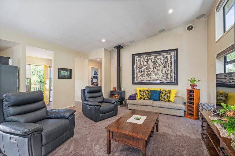 Photo of property in 4 Tarapatiki Drive, Whitianga, 3510