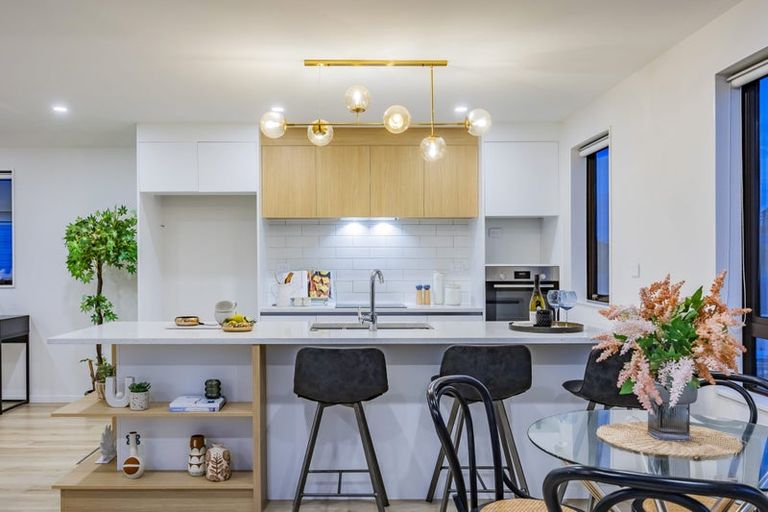 Photo of property in 3c Dawnhaven Drive, Te Atatu Peninsula, Auckland, 0610