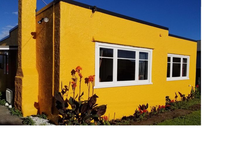 Photo of property in 8a Pharazyn Street, Gonville, Whanganui, 4500