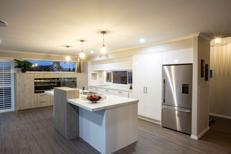 Photo of property in 67 Stace Hopper Drive, One Tree Point, 0118