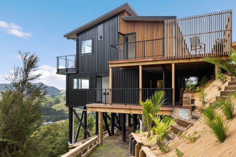 Photo of property in 1a Tarapatiki Drive, Whitianga, 3510