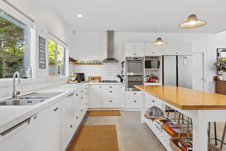 Photo of property in 33 Rexwood Street, Carterton, 5713