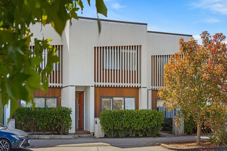 Photo of property in 21 Hudson Bay Road, Hobsonville, Auckland, 0616