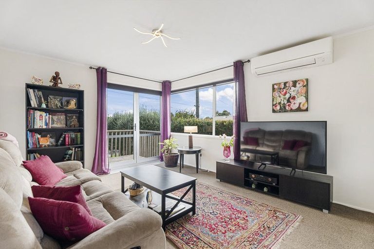 Photo of property in 13 Rimu Road, Stanmore Bay, Whangaparaoa, 0932