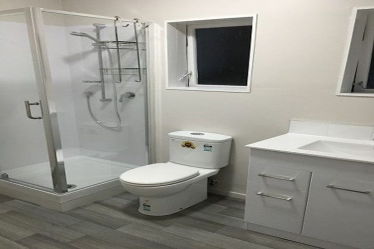 Photo of property in 56 Ravenwood Drive, Forrest Hill, Auckland, 0620