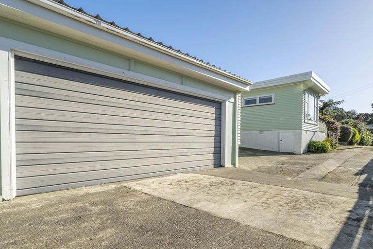 Photo of property in 159 Broderick Road, Johnsonville, Wellington, 6037