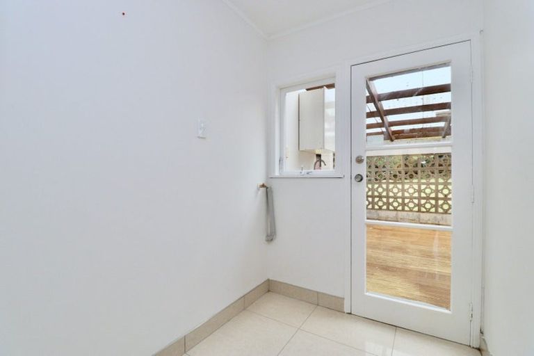 Photo of property in 15 Archmillen Avenue, Pakuranga Heights, Auckland, 2010