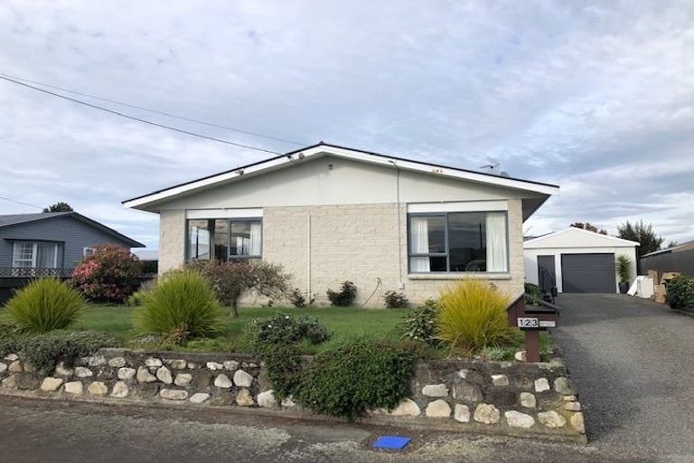 Photo of property in 123 Broadway, Carterton, 5713