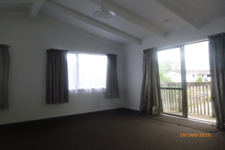 Photo of property in 50 Sungrove Rise, Sunnyvale, Auckland, 0612