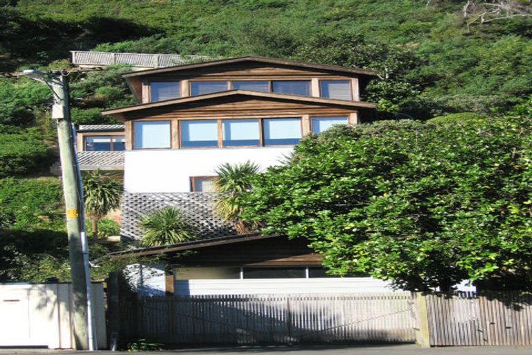 Photo of property in 355 Muritai Road, Eastbourne, Lower Hutt, 5013