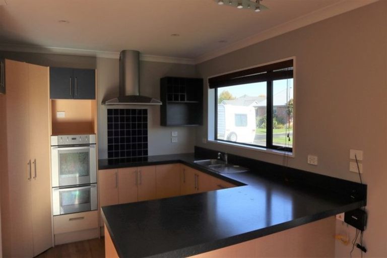 Photo of property in 73 Heathridge Place, Lincoln, 7608