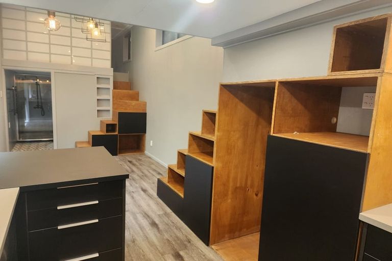 Photo of property in 1/2 Heathcote Road, Castor Bay, Auckland, 0620