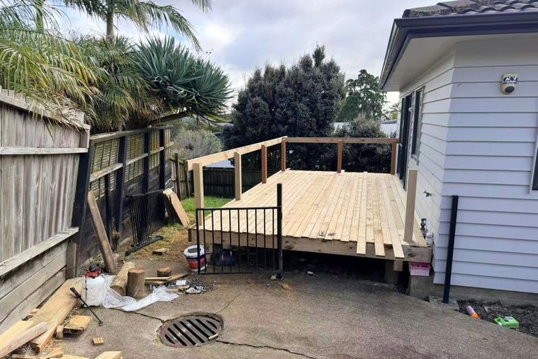 Photo of property in 103r Glengarry Road, Glen Eden, Auckland, 0602