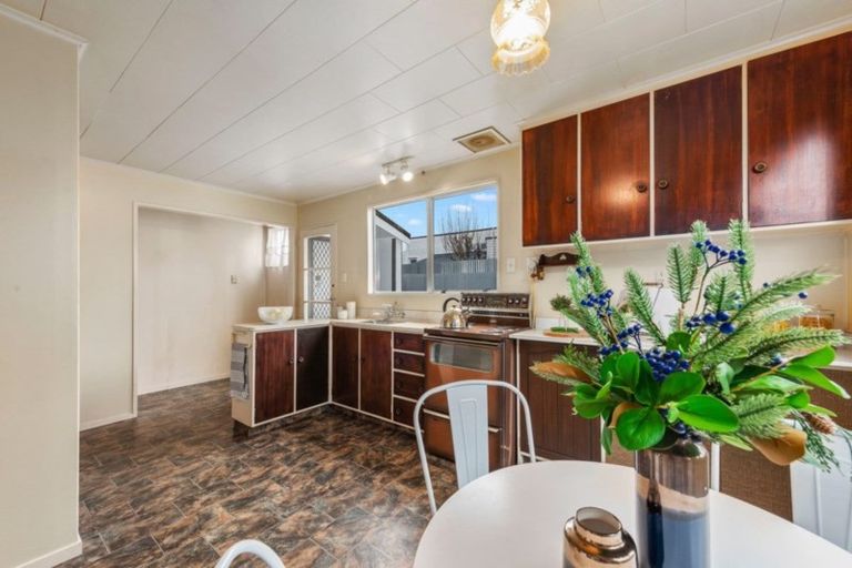 Photo of property in 5b Bracken Street, Wallaceville, Upper Hutt, 5018