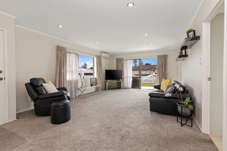 Photo of property in 1/20 Pine Road, Orewa, 0931