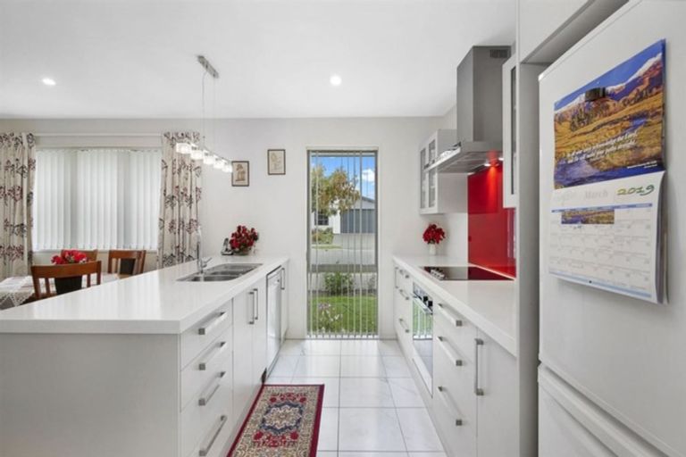 Photo of property in 11 Rue De La Mare, Parklands, Christchurch, 8083