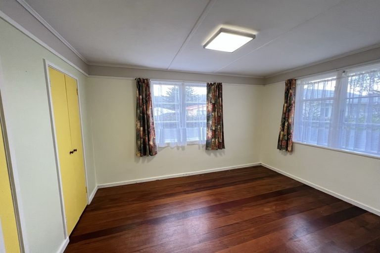 Photo of property in 10 Kowhai Street, Naenae, Lower Hutt, 5011