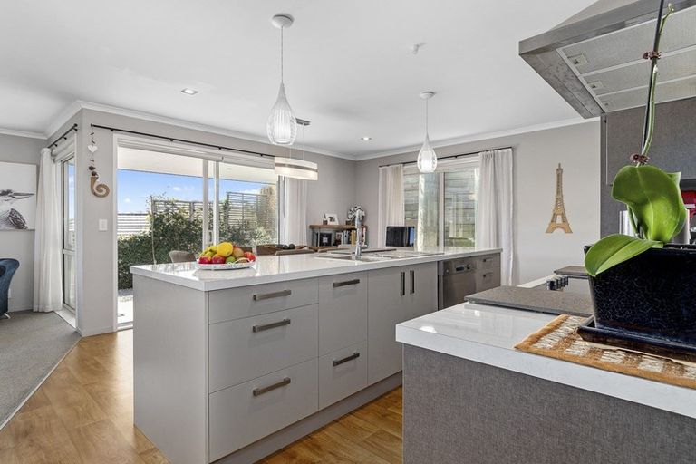 Photo of property in 13 Poike Road, Hairini, Tauranga, 3112