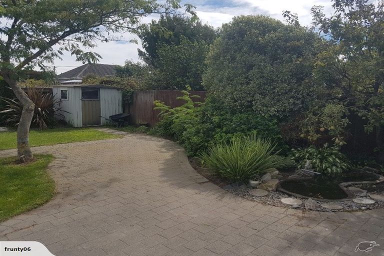 Photo of property in 54 Effingham Street, North New Brighton, Christchurch, 8083