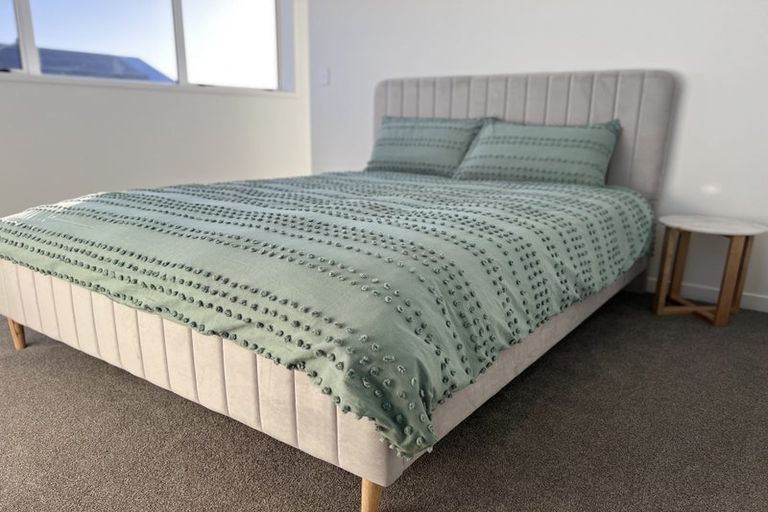 Photo of property in 33 Hinaki Street, Poike, Tauranga, 3112