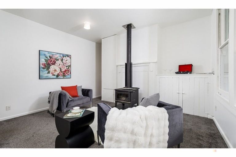 Photo of property in 92-98 High Street, Waimate, 7924