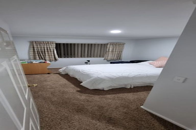 Photo of property in 11 Kotuku Drive, Paraparaumu Beach, Paraparaumu, 5032