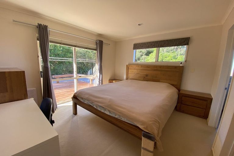 Photo of property in 6e Clearwater Cove, West Harbour, Auckland, 0618