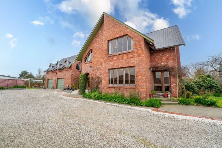 Photo of property in 20 Saint Leonards Road, Temuka, 7920