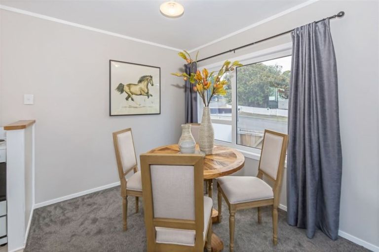 Photo of property in 1/29 Cranston Street, Torbay, Auckland, 0632