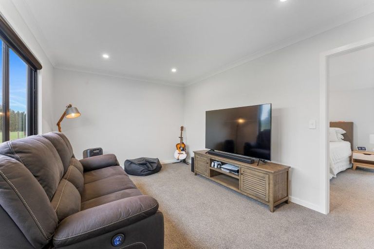 Photo of property in 18 Ranfurly Road, Pahiatua, 4984