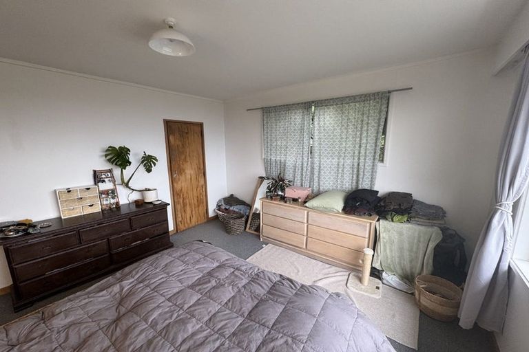 Photo of property in 13-13a Espin Crescent, Karori, Wellington, 6012