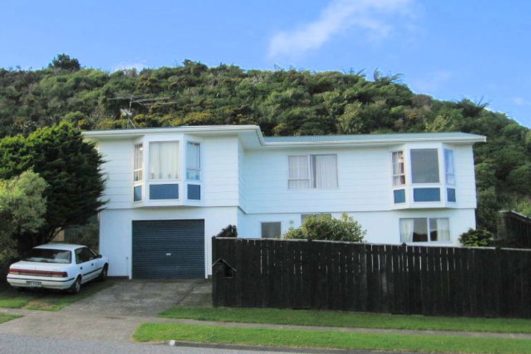 Photo of property in 12 Kaitangata Crescent, Kelson, Lower Hutt, 5010