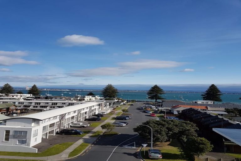 Photo of property in 23 Maunganui Road, Mount Maunganui, 3116