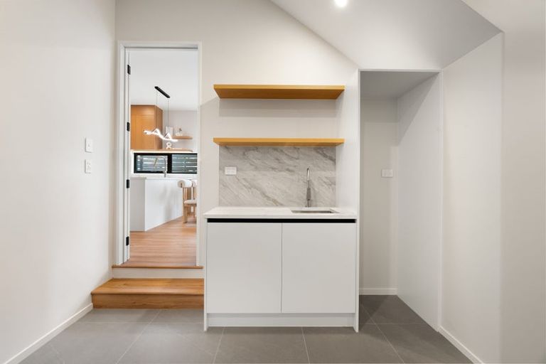 Photo of property in 51a Gordon Avenue, Forrest Hill, Auckland, 0620