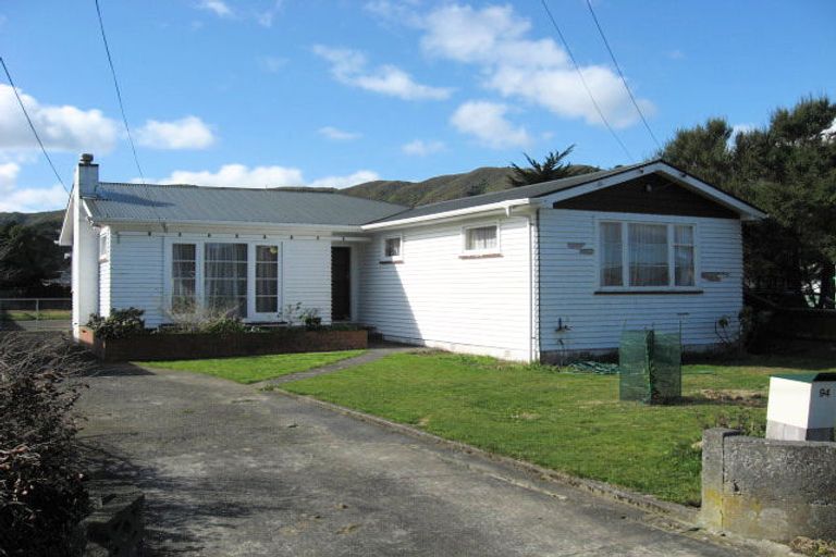 Photo of property in 94 Wellington Road, Wainuiomata, Lower Hutt, 5014