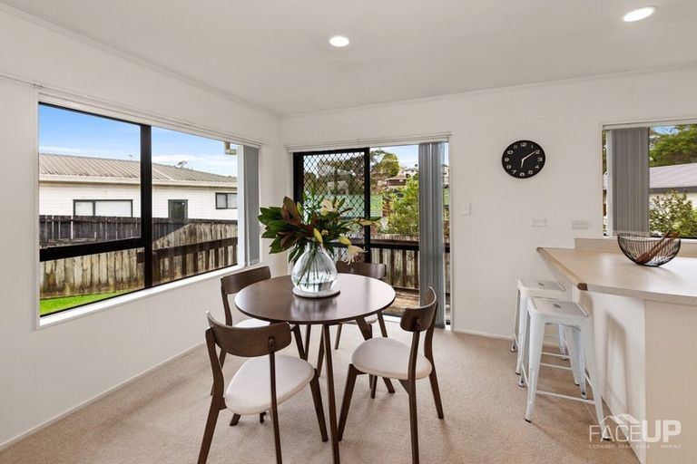 Photo of property in 14 Milan Drive, Glen Eden, Auckland, 0602