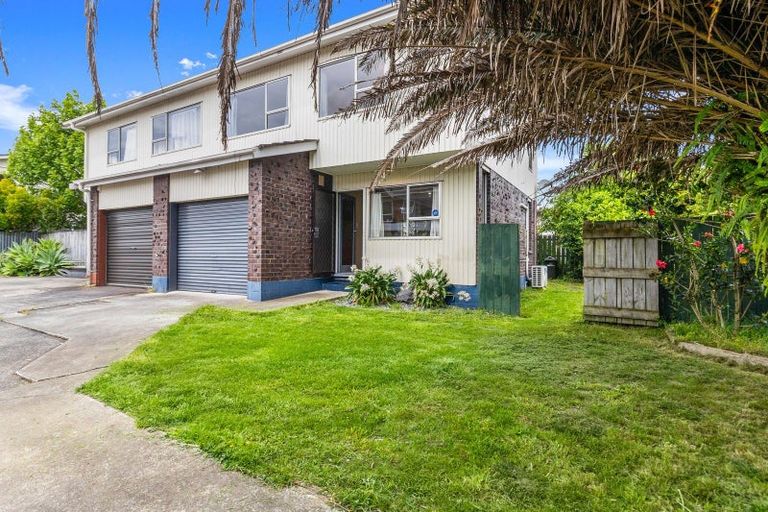 Photo of property in 4/90 Lynwood Road, New Lynn, Auckland, 0600