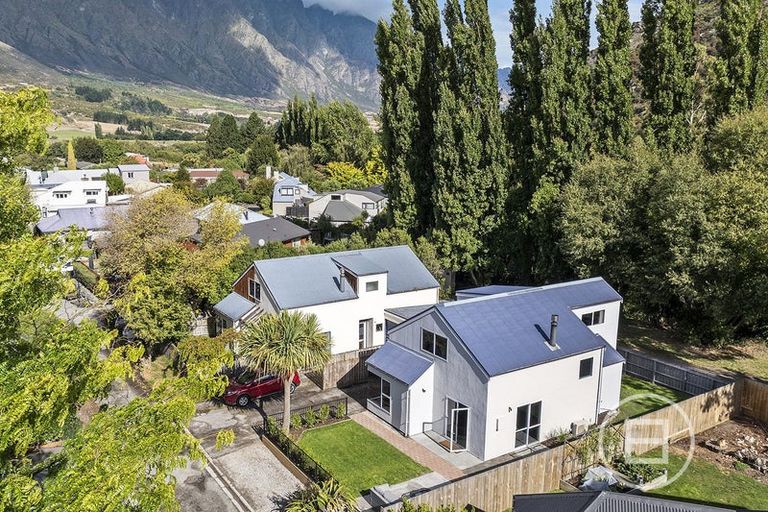 Photo of property in 28b Kawarau Place, Frankton, Queenstown, 9300