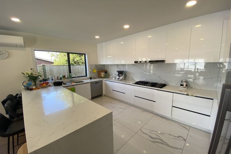 Photo of property in 4a Priestley Drive, Bucklands Beach, Auckland, 2014