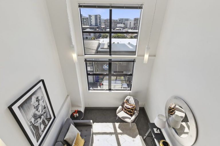 Photo of property in Urbane Apartments, 27/29 Webb Street, Mount Cook, Wellington, 6011