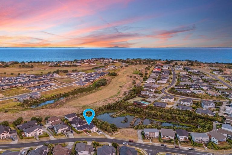 Photo of property in 6 Parkview Drive, Gulf Harbour, Whangaparaoa, 0930