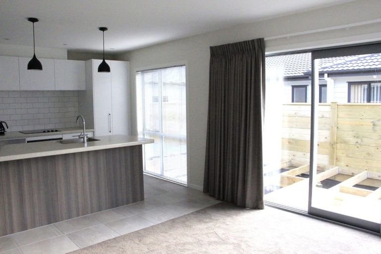 Photo of property in 15 Raymond Grace Avenue, Huapai, Kumeu, 0810