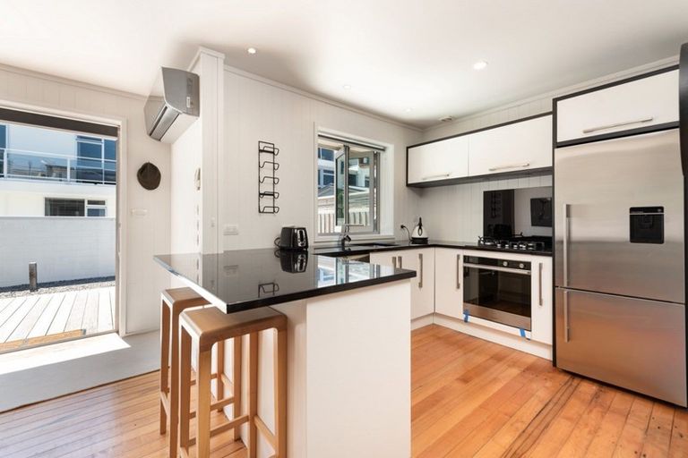 Photo of property in 2/54 Marine Parade, Mount Maunganui, 3116