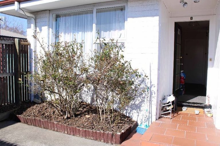 Photo of property in Capel Courts, 1/141a Clarence Street, Riccarton, Christchurch, 8011
