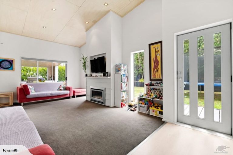 Photo of property in 17 Andre Rise, Stanmore Bay, Whangaparaoa, 0932