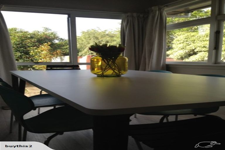 Photo of property in 23a Sandwich Road, Beckenham, Christchurch, 8023