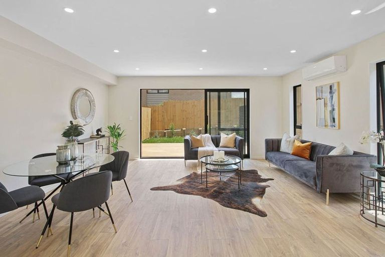 Photo of property in 313b Bucklands Beach Road, Bucklands Beach, Auckland, 2012
