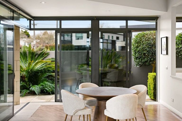 Photo of property in 2 Comries Road, Chartwell, Hamilton, 3210